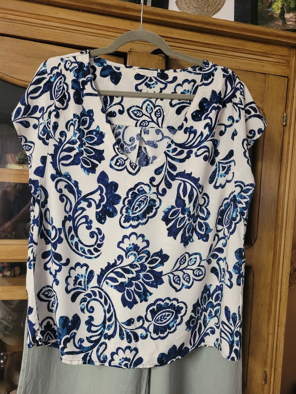 Love Stitch Blue & White Paisley Print Rayon Blouse Size L